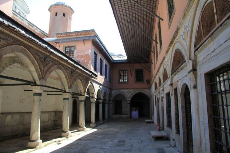 320453_10150292509204667_2068531392_n