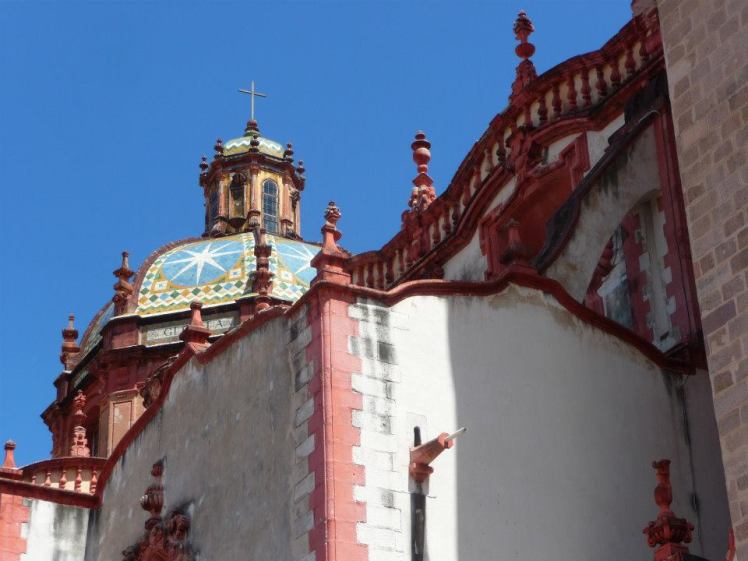 560901_10151073866589667_517077957_n